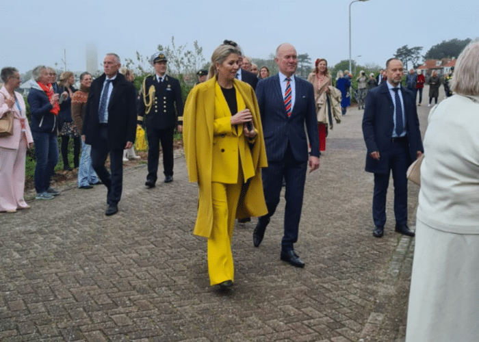Onverenigbaar geweten Circulaire Máxima draagt Zara op de Waddeneilanden - Modekoningin Máxima