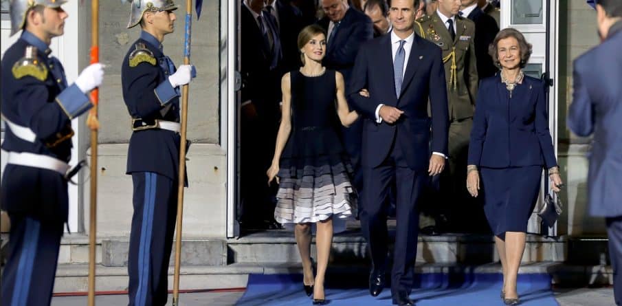 Out of the box: Letizia's laagjesjurk