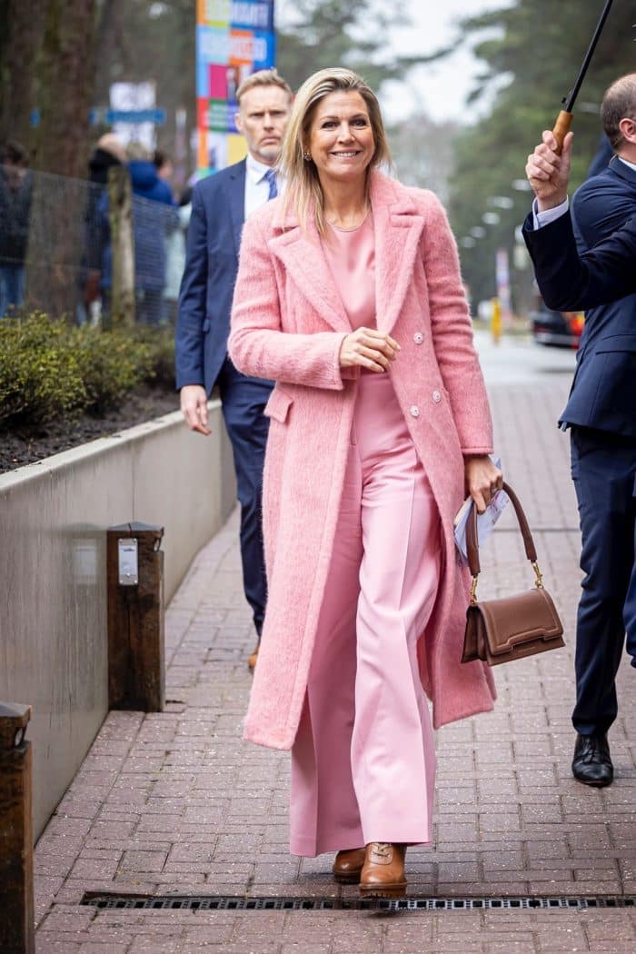 Máxima nieuwe mantel roze coat pink