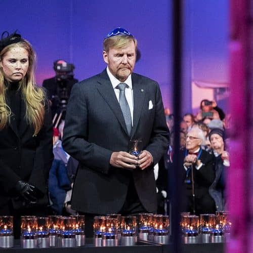 Willem-Alexander keppeltje Auschwitz-Birkenau