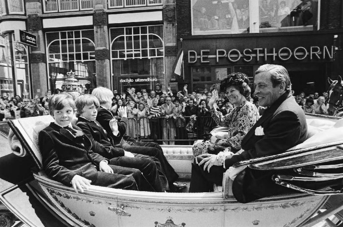 Beatrix Willem-Alexander gezin koets